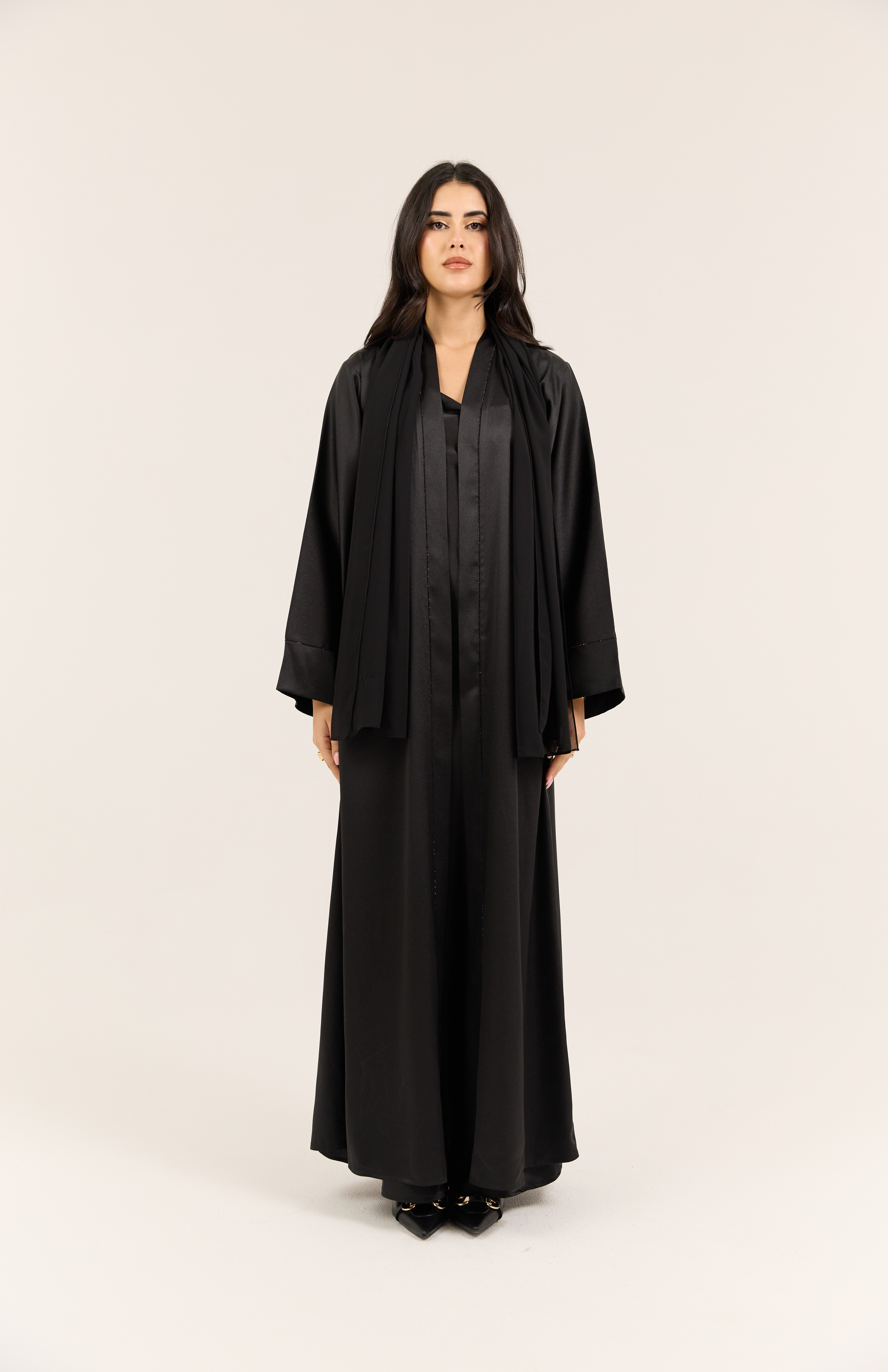 Black 4-Piece Emirati Satin Set