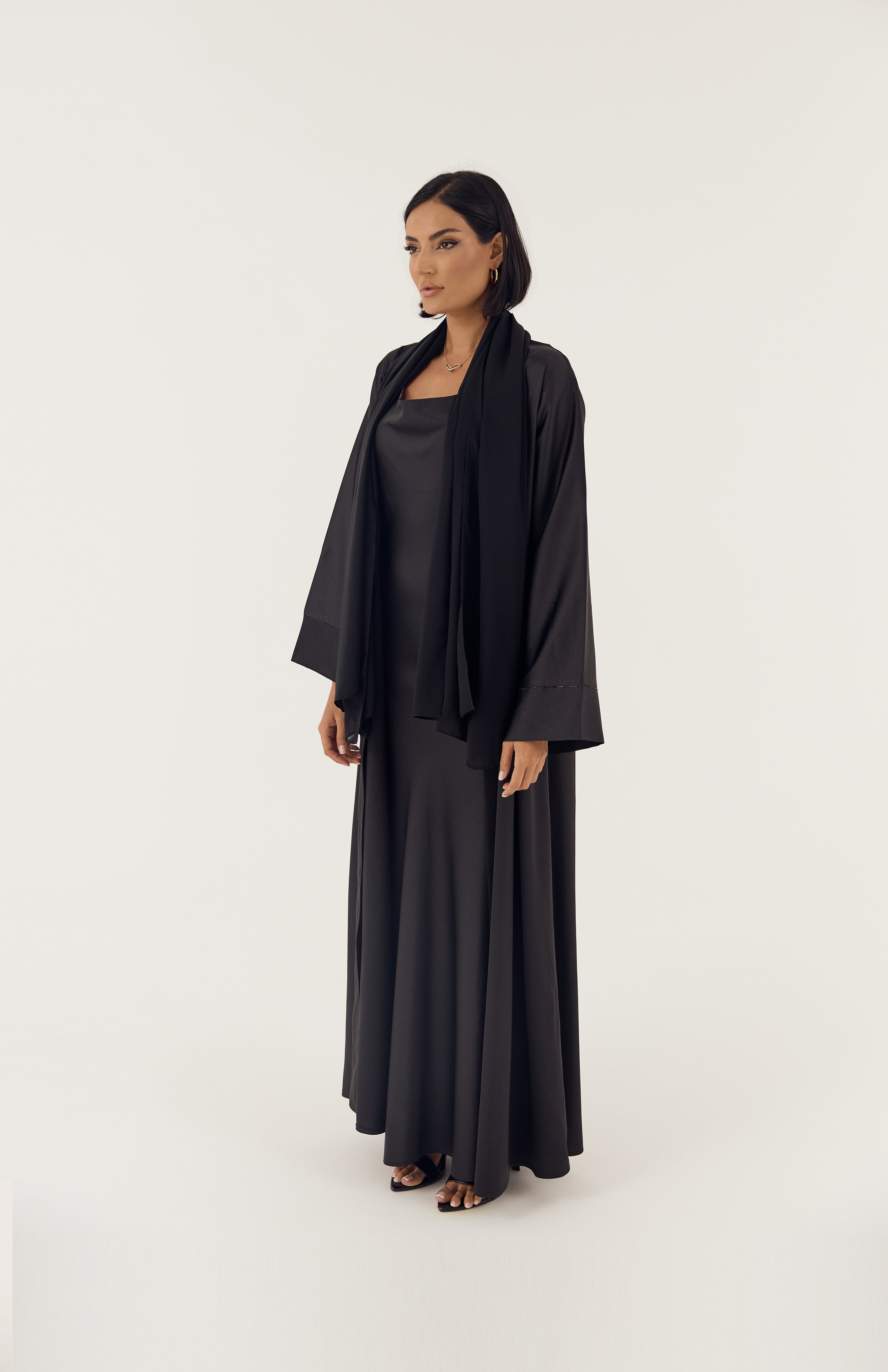 Black 4-Piece Emirati Satin Set